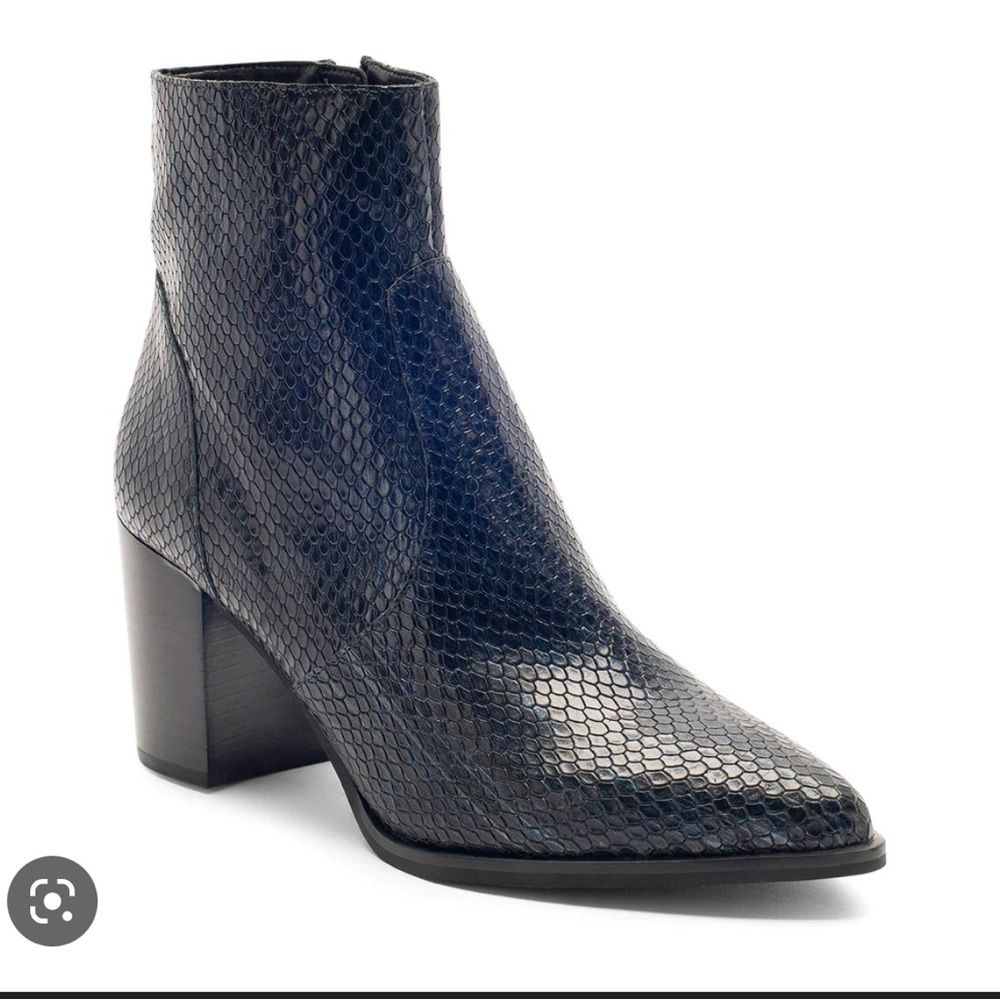 Blondo Tania Waterproof Booties